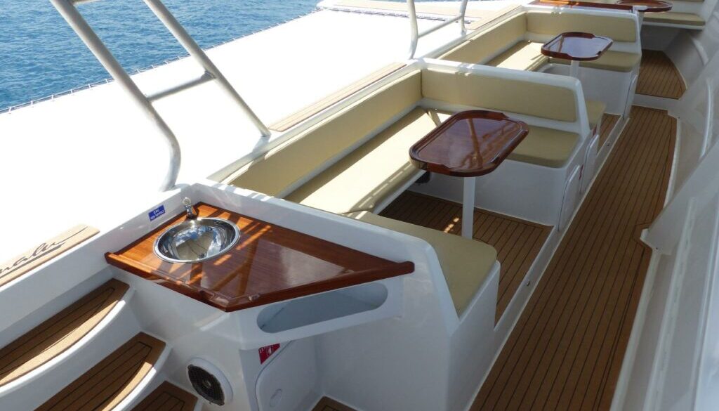 Cockpit 1 Blue Lagoon